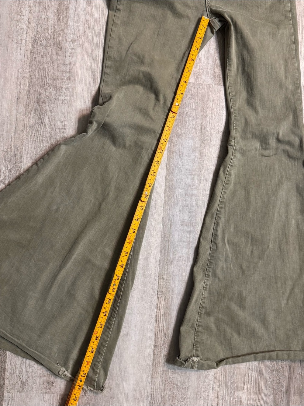 We The Free “Just Float On” High Rise Ultra Flare Olive Green Jeans Size 28 - Picture 9 of 12